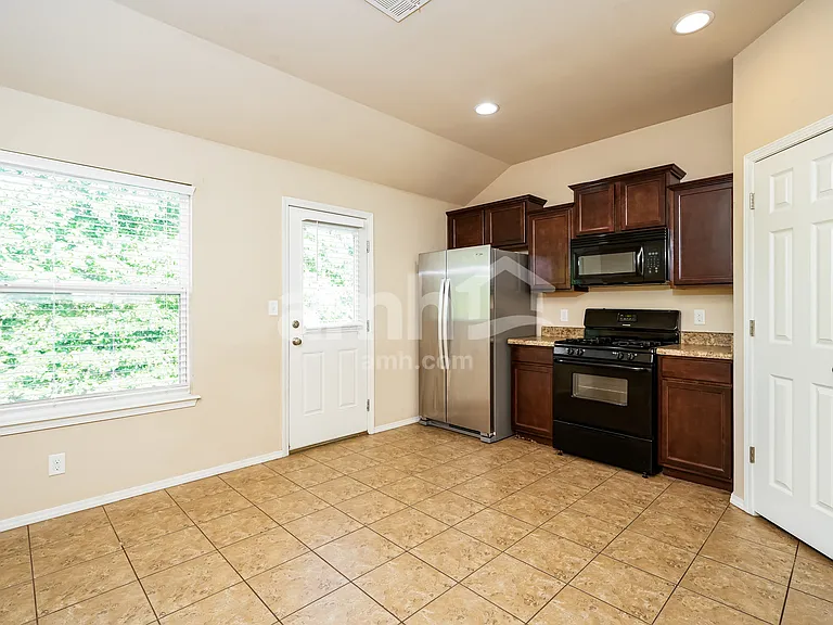 7405 S Elder Ave — Photo 5