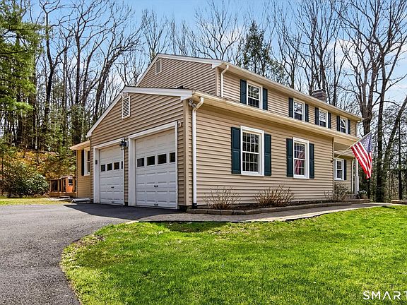 4th image of 64 Pine Glen Road