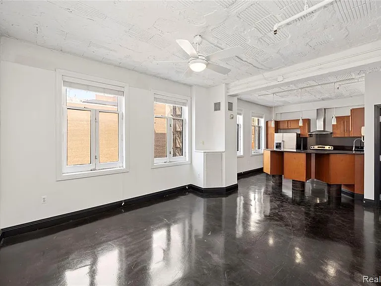 2233 Park Ave #5B — Photo 6