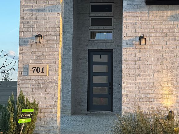 5th image of 701 Harmony Trl