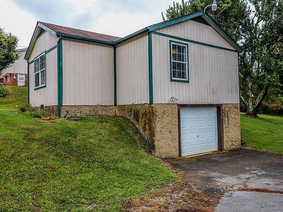 3rd image of 168 Overhill Dr