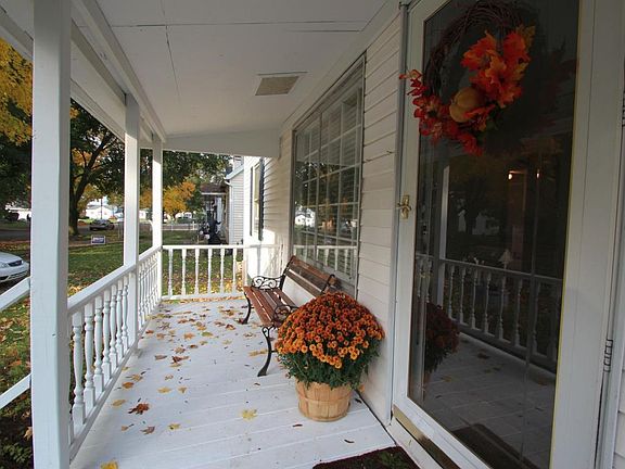 5th image of 1329 Sheffield Ave