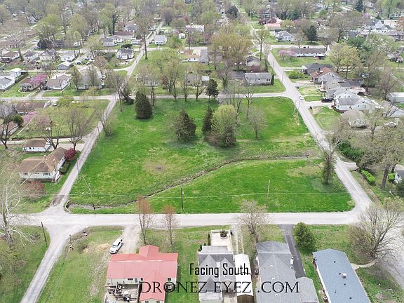 5th image of 320 E Smith Ave