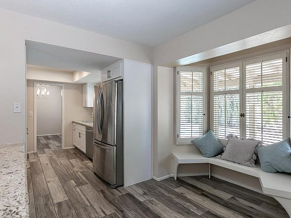 5th image of 4509 E Willow Ave