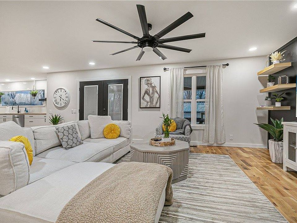 1st image of 1505 Forest Hills Blvd