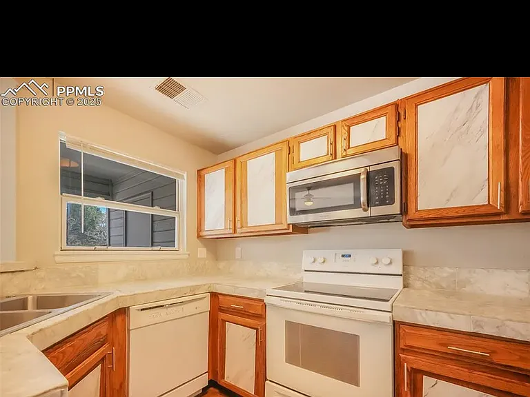 3656 Iguana Dr — Photo 8
