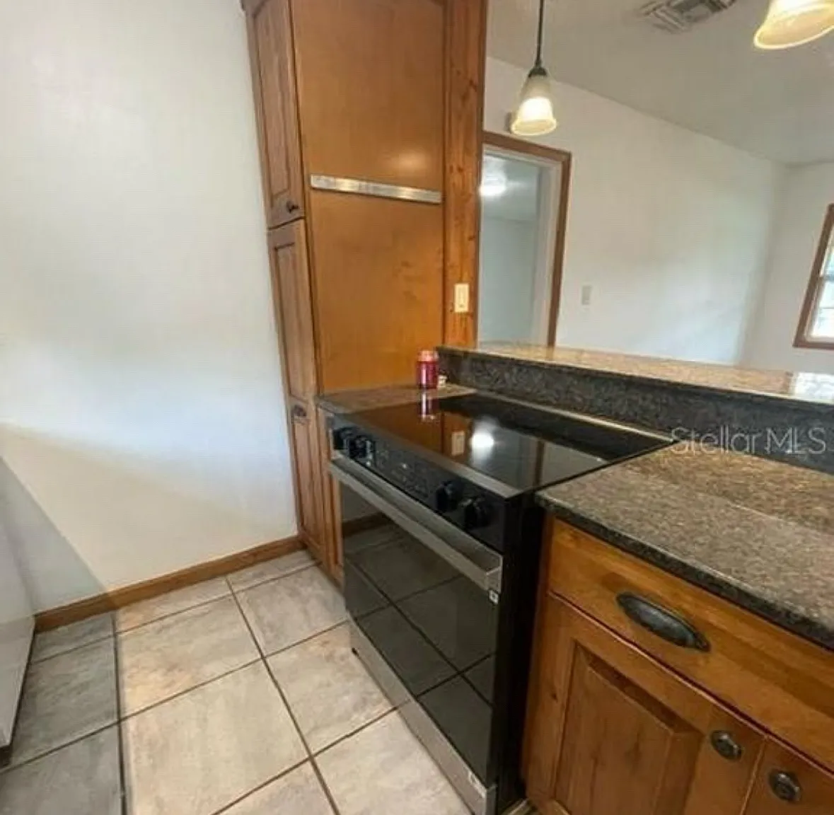 3 bed, 1200 sqft, $2,200 — Photo 2