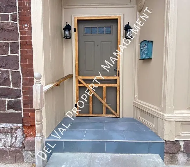 49 N Main St #1B — Photo 2