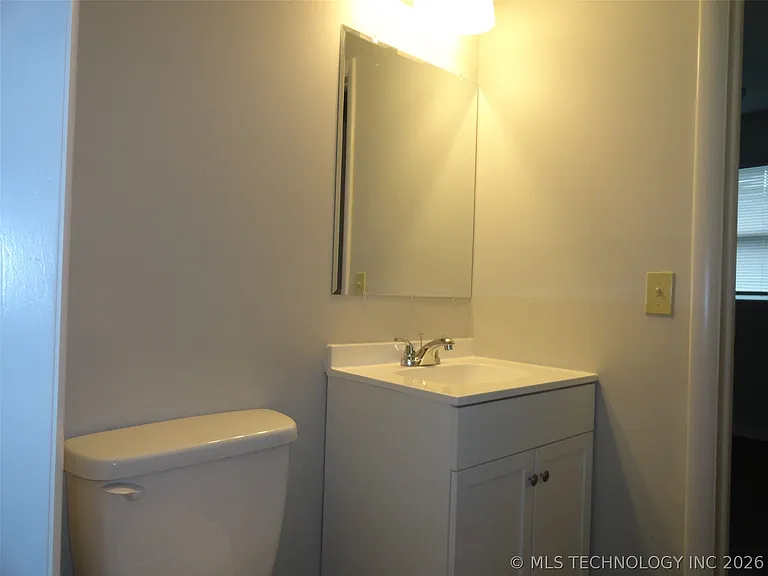 2312 W 44th St — Photo 14