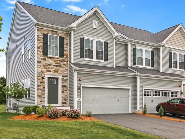 30 Magnolia Dr #30, Hopkinton, MA 01748