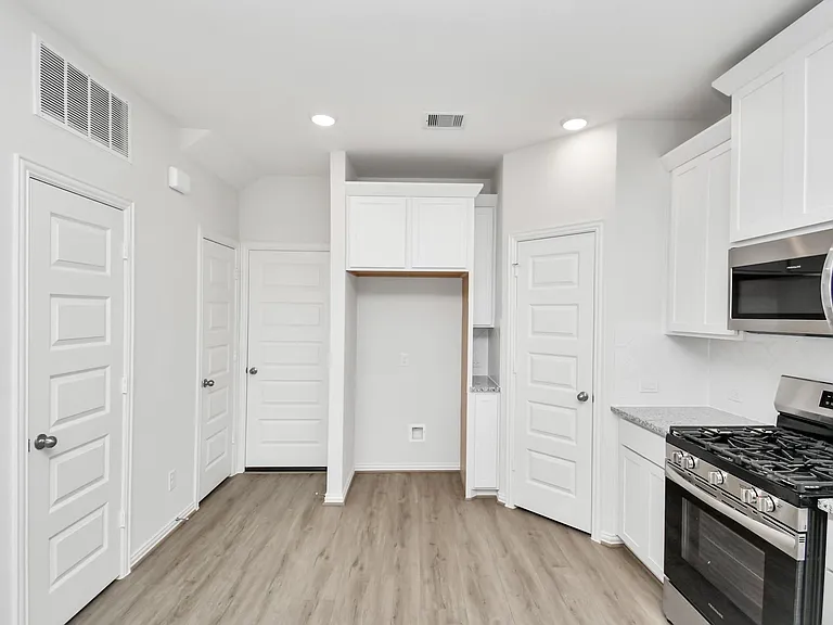 1534 Revolution Way — Photo 26
