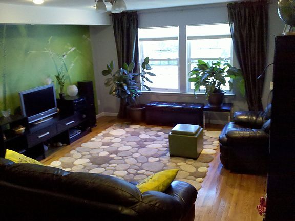 Livingroom (Right View)