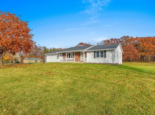 230 County Line Rd, De Pere, WI 54115