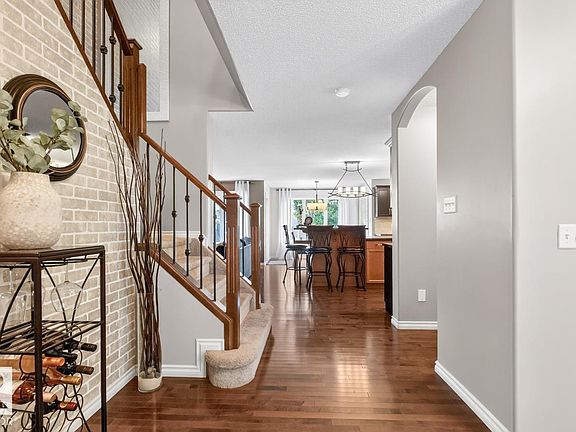 2nd image of 931 Regency Dr