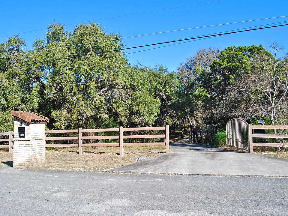 1st image of 125 Pin Oak Forest St