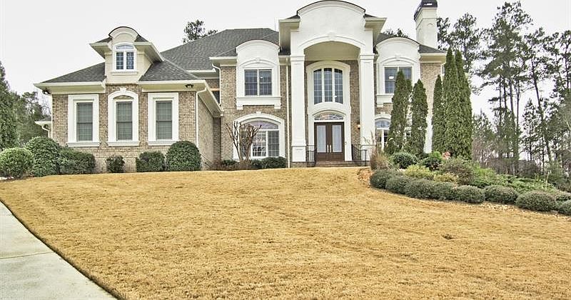 1st image of 1009 Carriage Ln SE