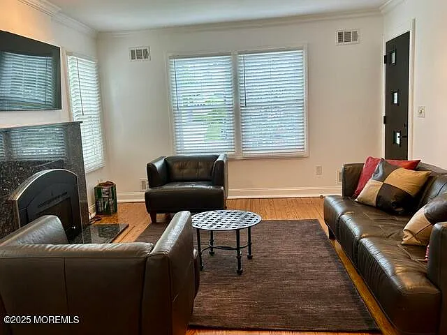 303 Evergreen Ave — Photo 7
