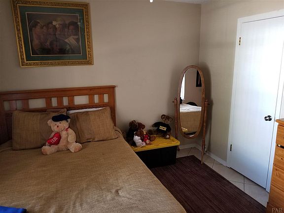 5th image of 2813 Langley Ave APT 114