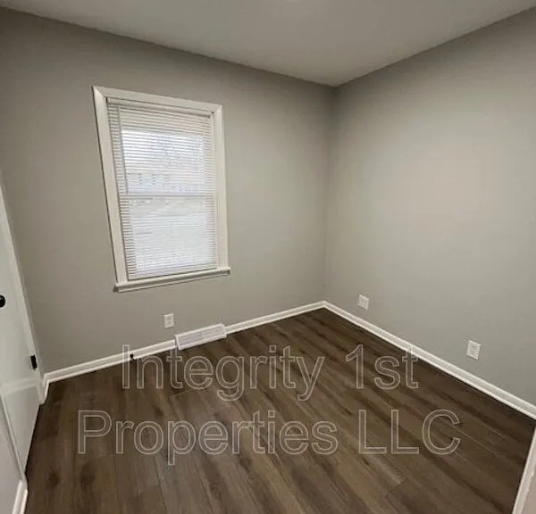 6305 N Highland Ave — Photo 5