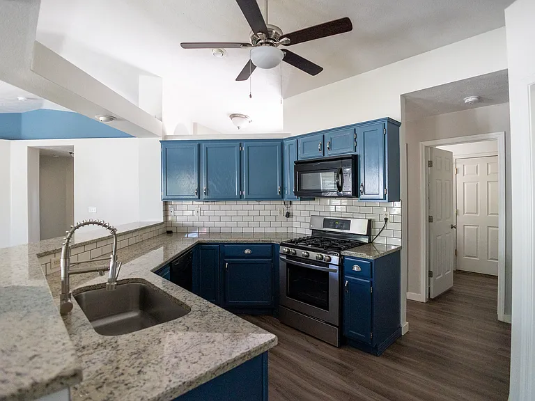 2938 W Elk Stream St — Photo 5