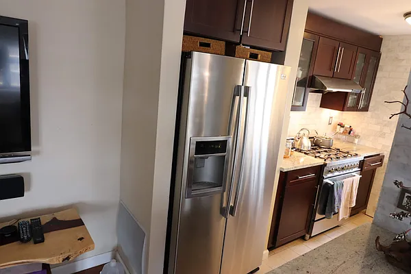 Rented by Highline Residential | media 41