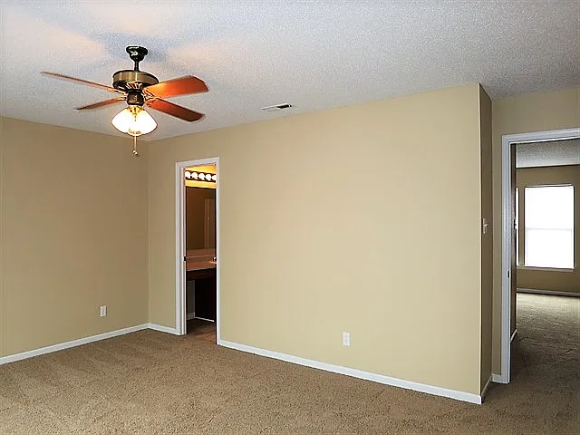 10395 Carrington Way — Photo 11