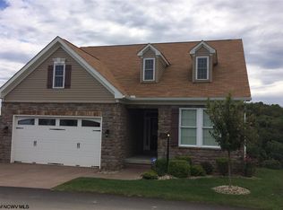 22 Ashbury Ln, Fairmont, WV 26554