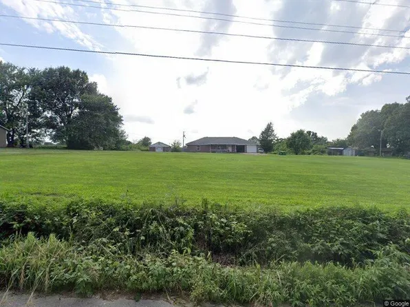 2022 N 48th St, Springdale, AR 72762