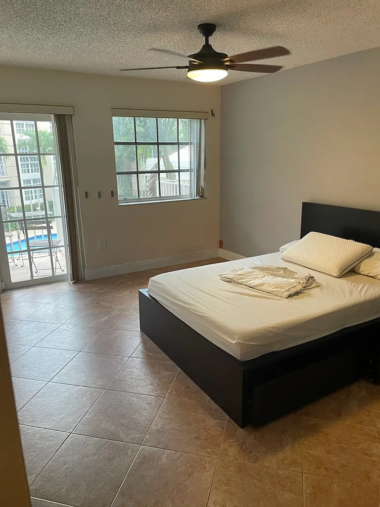 2 bed, 840 sqft, $3,000 — Photo 4