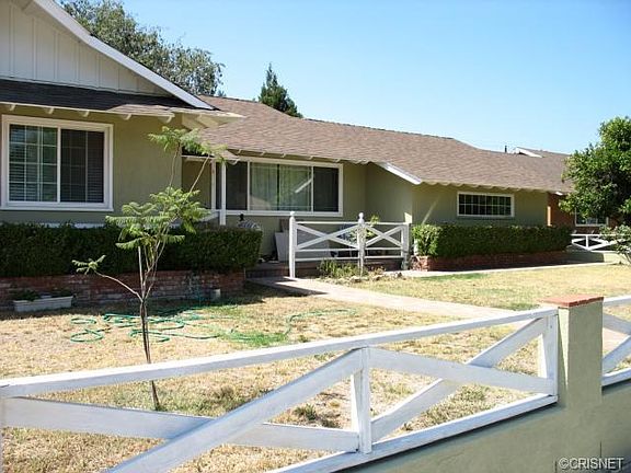 2nd image of 22240 Roscoe Blvd
