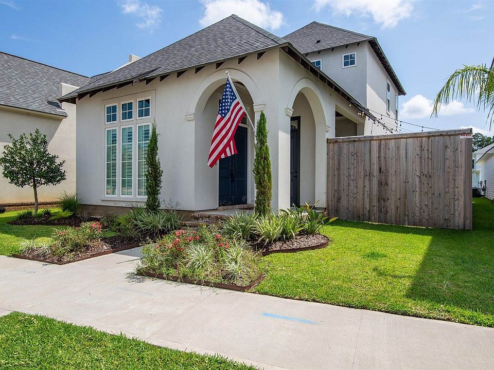 1st image of 304 Catalina Ln