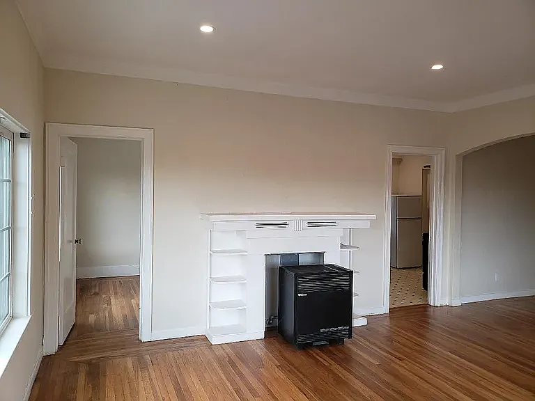 442 Merritt Ave #1 — Photo 5