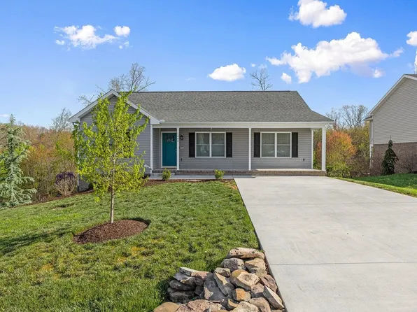 1440 Mandolin Ave, Grottoes, VA 24441