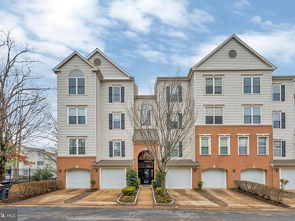 3rd image of 4691 Longstreet Ln APT 101