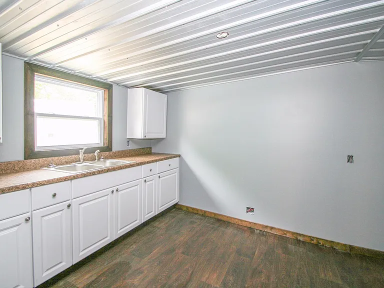 39 N Xanthus Ave — Photo 8