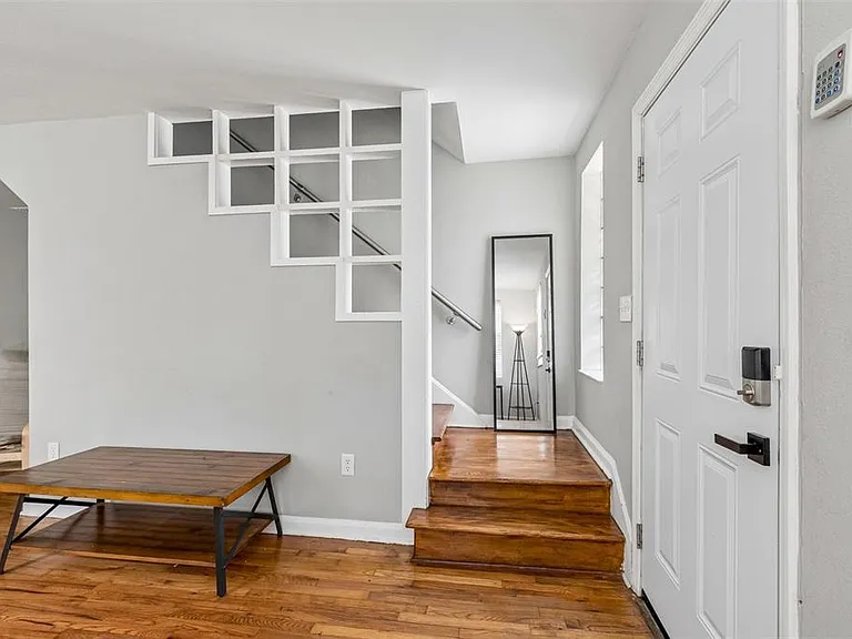 601 Swann Dr #603 — Photo 4