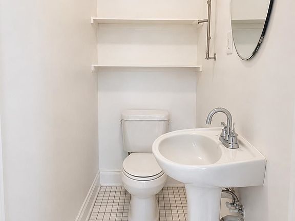 4th image of 60 Clifton Pl APT 1