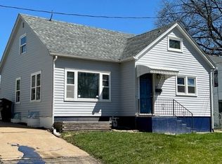 531 Sherwood Ave, East Dubuque, IL 61025