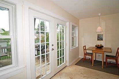 5th image of 1181 Clarence Ave