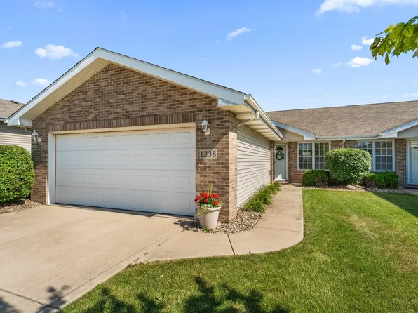 1238 W 84th Pl, Merrillville, IN 46410