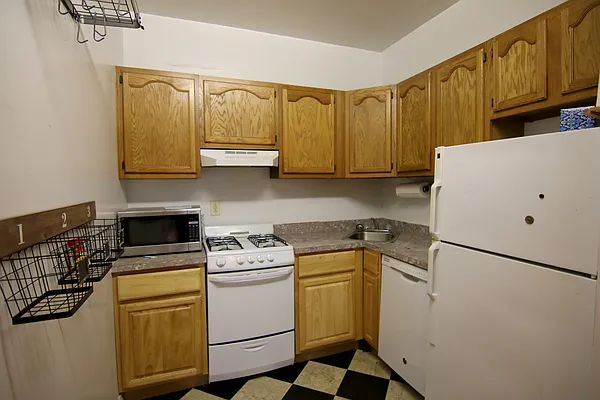 Rented by JK Dansar Corp | media 68