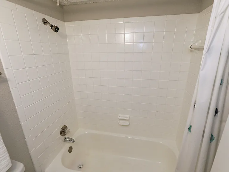 City Crest Apartments — Photo 85