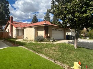 14484 Hillcrest Dr, Fontana, CA 92337