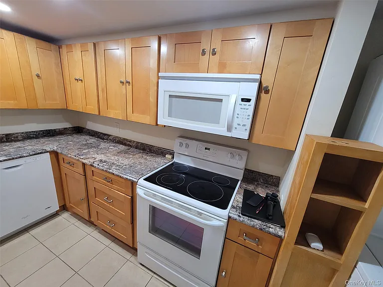 44 Main St #3 — Photo 4