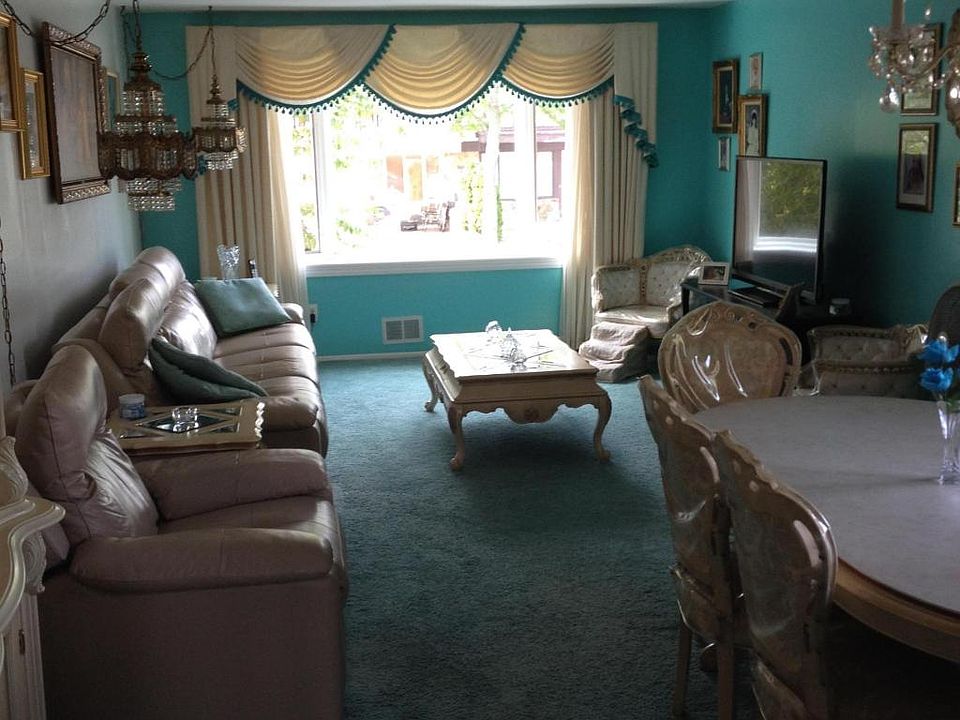 2nd image of 59 Blueberry Ln
