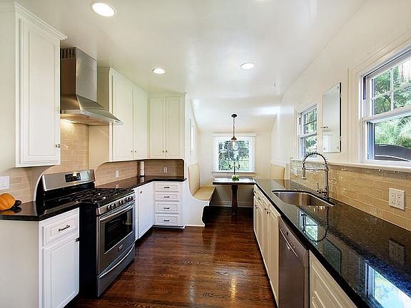 4th image of 816 N Crescent Heights Blvd