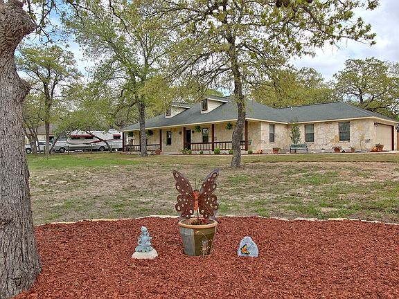 5th image of 335 Rose Meadow Dr