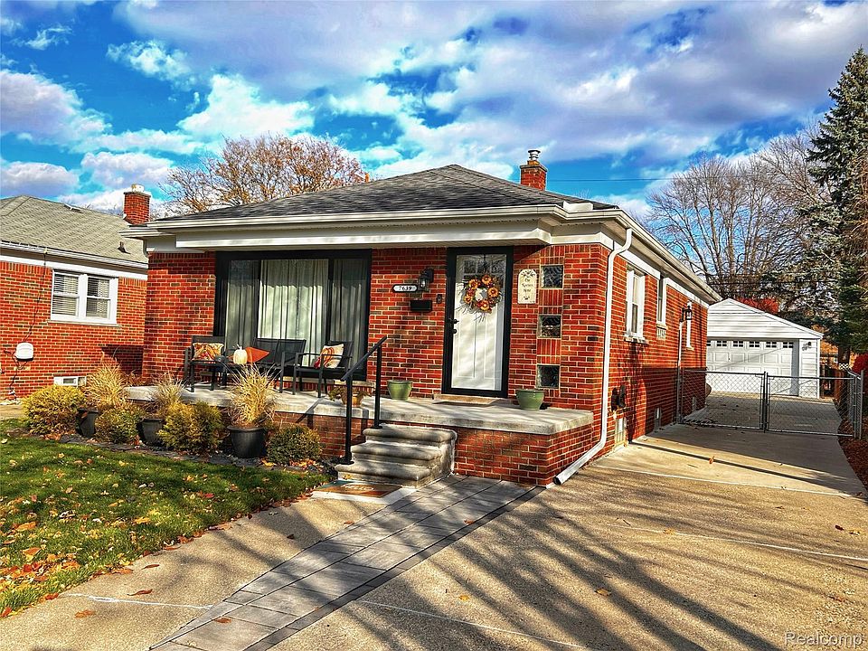 1st image of 7639 Cortland Ave