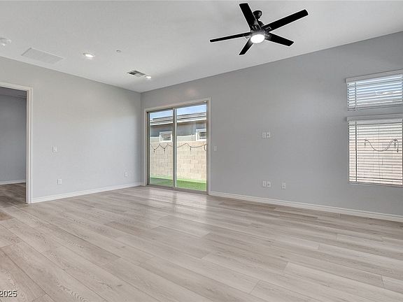 5th image of 924 Allister Fields Ln