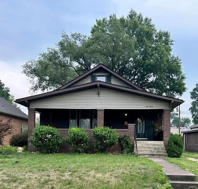 2524 Delmar Ave photo 1